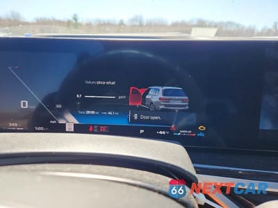 Zdjęcie 9 z 12 samochodu: 2025 BMW X7 M60I VIN:5UX33EM08S9X10045 - miniatura