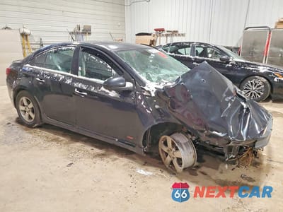 Czwarte zdjęcie samochodu z boku: 2014 CHEV CRUZE LT VIN:1G1PC5SB5E7175773 - miniatura