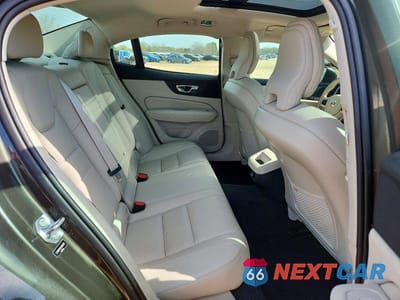 Zdjęcie 10 z 12 samochodu: 2020 VOLVO S60 T5 MOMENTUM VIN:7JR102FK9LG064379 - miniatura