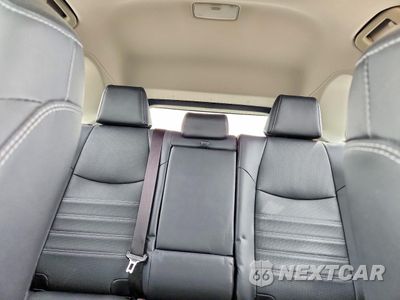 Zdjęcie 10 z 14 samochodu: 2023 TOYOTA RAV4 HYBRID LIMITED VIN:JTMD6RFV5PD109628 - miniatura