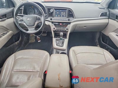Zdjęcie 8 z 13 samochodu: 2017 HYUNDAI ELANTRA LIMITED VIN:KMHD84LF4HU070621 - miniatura
