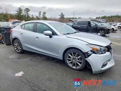 Czwarte zdjęcie samochodu z boku: 2018 MAZDA 3 TOURING VIN:3MZBN1V39JM205492 - miniatura