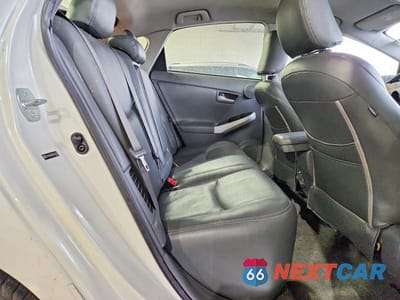 Zdjęcie 10 z 12 samochodu: 2011 TOYOTA PRIUS THREE VIN:JTDKN3DU8B5335697 - miniatura