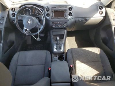 Zdjęcie 8 z 12 samochodu: 2015 VOLKSWAGEN TIGUAN S VIN:WVGAV7AX9FW613035 - miniatura