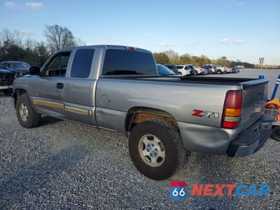 Drugie zdjęcie samochodu z przodu: 2000 CHEVROLET SILVERADO K1500 VIN:1GCEK19T5YE418359 - miniatura