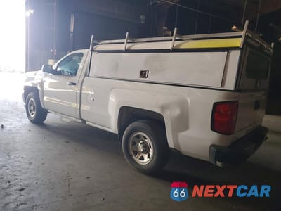 Drugie zdjęcie samochodu z przodu: 2018 CHEVROLET SILVERADO C1500 VIN:1GCNCNEH6JZ274115 - miniatura