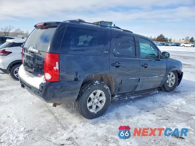 Trzecie zdjęcie samochodu z tyłu: 2012 GMC YUKON SLT VIN:1GKS2CE08CR135566 - miniatura