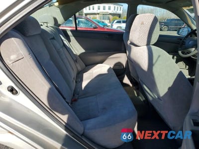 Zdjęcie 10 z 12 samochodu: 2003 TOYOTA CAMRY LE VIN:4T1BE32K03U691436 - miniatura