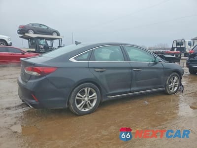 Trzecie zdjęcie samochodu z tyłu: 2018 HYUNDAI SONATA SPORT VIN:5NPE34AF7JH602633 - miniatura