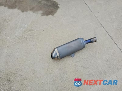 Zdjęcie 9 z 11 samochodu: 2022 SUZUKI GSX-R600 VIN:JS1GN7FA0N7100939 - miniatura