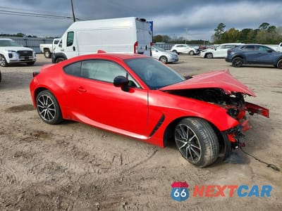 Czwarte zdjęcie samochodu z boku: 2023 TOYOTA GR86 BASE VIN:JF1ZNBC18P8753060 - miniatura