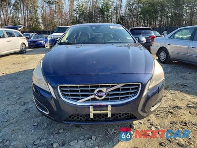 Piąte zdjęcie samochodu w środku: 2013 VOLVO S60 T5 VIN:YV1612FS7D1216322 - miniatura