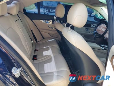 Zdjęcie 10 z 12 samochodu: 2015 MERCEDES-BENZ C 300 4MATIC VIN:55SWF4KBXFU020585 - miniatura