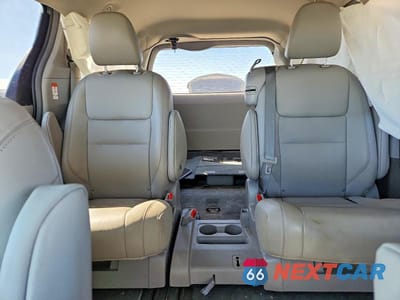 Zdjęcie 10 z 13 samochodu: 2019 TOYOTA SIENNA XLE 8-PASSENGER VIN:5TDYZ3DC2KS995282 - miniatura