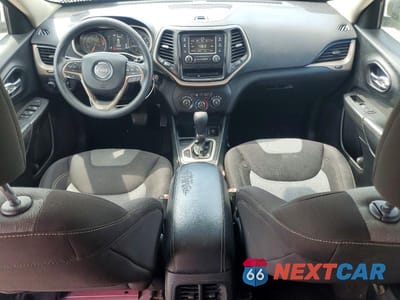 Zdjęcie 8 z 13 samochodu: 2017 JEEP CHEROKEE SPORT VIN:1C4PJLAB4HW547987 - miniatura
