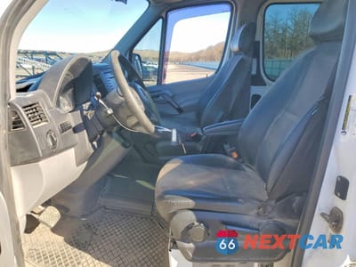 Zdjęcie 7 z 14 samochodu: 2016 MERCEDES-BENZ SPRINTER 2500 VIN:8BTPE7CD9GE131621 - miniatura