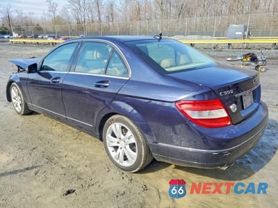 Drugie zdjęcie samochodu z przodu: 2010 MERCEDES-BENZ C 300 VIN:WDDGF5EB5AF449537 - miniatura