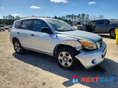 Czwarte zdjęcie samochodu z boku: 2006 TOYOTA RAV4 BASE VIN:JTMZD33V165029037 - miniatura