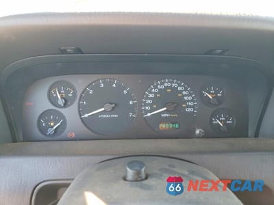 Zdjęcie 9 z 12 samochodu: 1999 JEEP GRAND CHEROKEE LAREDO VIN:1J4GW58S6XC784073 - miniatura