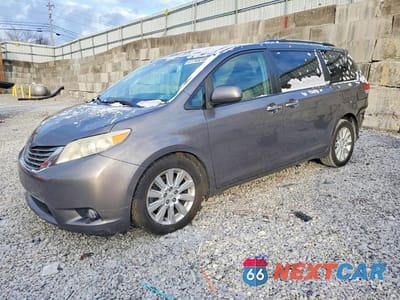 2011 TOYOTA SIENNA XLE 7-PASSENGER 5TDDK3DC5BS018561 - główne zdjęcie licytacji z USA - miniatura