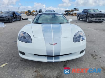 Piąte zdjęcie samochodu w środku: 2013 CHEVROLET CORVETTE VIN:1G1Y22DW6D5100502 - miniatura