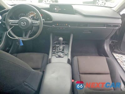Zdjęcie 8 z 12 samochodu: 2020 MAZDA 3 VIN:3MZBPABL0LM135074 - miniatura