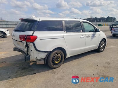 Trzecie zdjęcie samochodu z tyłu: 2020 KIA SEDONA LX VIN:KNDMB5C16L6619152 - miniatura