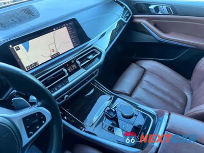 Zdjęcie 10 z 12 samochodu: 2020 BMW X5 M50I VIN:5UXJU4C07LLE45304 - miniatura