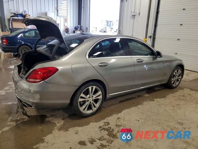 Trzecie zdjęcie samochodu z tyłu: 2016 MERCEDES-BENZ C 300 4MATIC VIN:55SWF4KB8GU159146 - miniatura