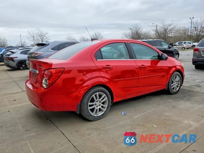 Trzecie zdjęcie samochodu z tyłu: 2015 CHEV SONIC VIN:1G1JC5SH8F4119470 - miniatura