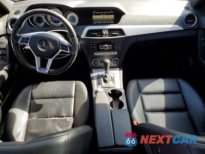 Zdjęcie 8 z 11 samochodu: 2014 MERCEDES-BENZ C 300 4MATIC VIN:WDDGF8AB5ER320192 - miniatura