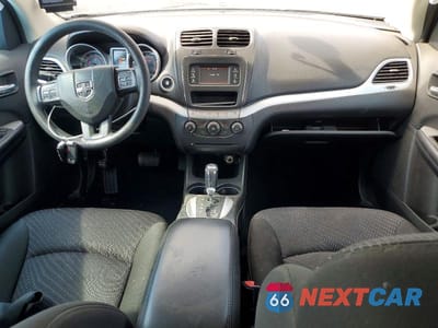 Zdjęcie 8 z 12 samochodu: 2019 DODGE JOURNEY SE VIN:3C4PDCAB4KT869047 - miniatura