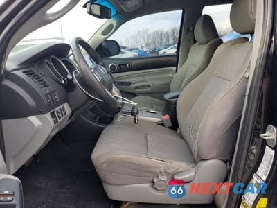 Zdjęcie 7 z 12 samochodu: 2013 TOYOTA TACOMA V6 VIN:3TMMU4FN8DM055458 - miniatura