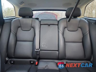 Zdjęcie 10 z 13 samochodu: 2023 VOLVO XC60 PLUS VIN:YV4H60DN4P1306904 - miniatura