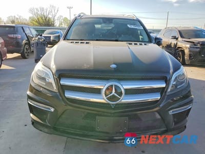 Piąte zdjęcie samochodu w środku: 2015 MERCEDES-BENZ GL 550 4MATIC VIN:4JGDF7DE0FA446467 - miniatura