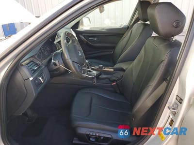 Zdjęcie 7 z 11 samochodu: 2014 BMW 328 D VIN:WBA3D3C5XEK157327 - miniatura