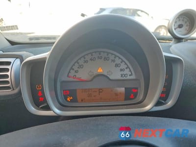 Zdjęcie 9 z 12 samochodu: 2009 SMART FORTWO PASSION VIN:WMEEK31X79K244552 - miniatura