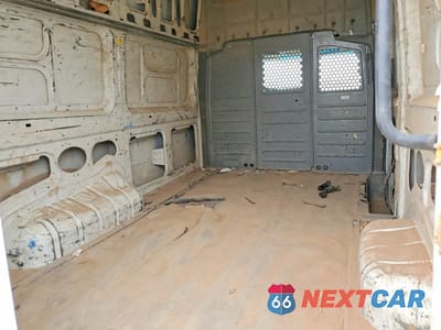 Zdjęcie 10 z 13 samochodu: 2012 NISSAN NV2500 DELIVERY VAN VIN:1N6AF0LY9CN101238 - miniatura