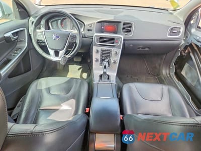 Zdjęcie 8 z 12 samochodu: 2017 VOLVO S60 PREMIER VIN:LYV402HK4HB153210 - miniatura