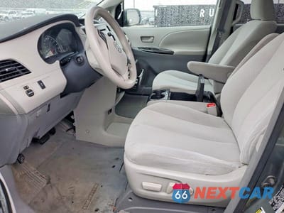 Zdjęcie 7 z 13 samochodu: 2011 TOYOTA SIENNA LE VIN:5TDKK3DC4BS052966 - miniatura