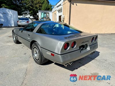 Trzecie zdjęcie samochodu z tyłu: 1984 CHEVROLET CORVETTE VIN:1G1AY0780E5147284 - miniatura