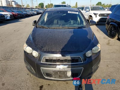 Piąte zdjęcie samochodu w środku: 2014 CHEVROLET SONIC LT VIN:1G1JC6SH2E4217799 - miniatura