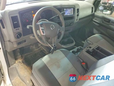 Zdjęcie 8 z 12 samochodu: 2015 NISSAN NV 2500 UTILITY / SERVICE VAN VIN:1N6AF0KY7FN808814 - miniatura