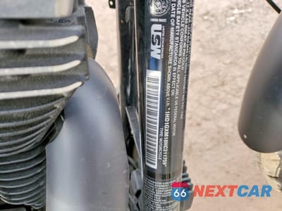 Zdjęcie 8 z 8 samochodu: 2017 HARLEY-DAVIDSON FXDB DYNA STREET BOB VIN:1HD1GXM18HC311759 - miniatura