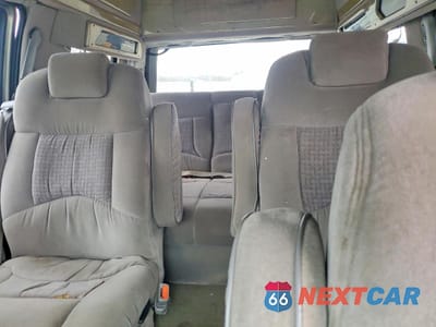 Zdjęcie 10 z 13 samochodu: 2001 GMC SAFARI VIN:1GDDM19W31B521640 - miniatura