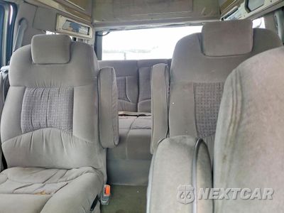 Zdjęcie 10 z 13 samochodu: 2001 GMC SAFARI VIN:1GDDM19W31B521640 - miniatura