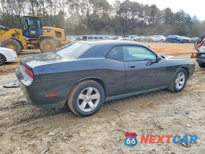 Trzecie zdjęcie samochodu z tyłu: 2010 DODGE CHALLENGER SE VIN:2B3CJ4DVXAH322425 - miniatura