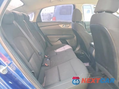 Zdjęcie 10 z 13 samochodu: 2021 KIA FORTE LXS VIN:3KPF24AD1ME272101 - miniatura