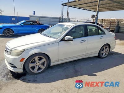 2011 MERCEDES-BENZ C 300 WDDGF5EBXBR156815 - główne zdjęcie licytacji z USA - miniatura