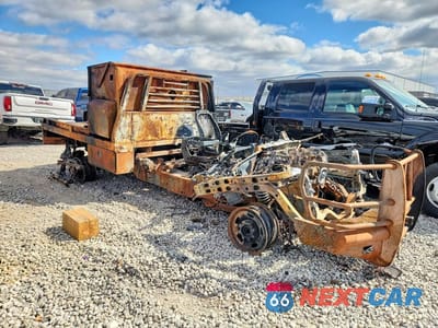 Czwarte zdjęcie samochodu z boku: 2017 FORD F250 SUPER DUTY FLATBED TRUCK VIN:1FTBF2B65HEF13960 - miniatura